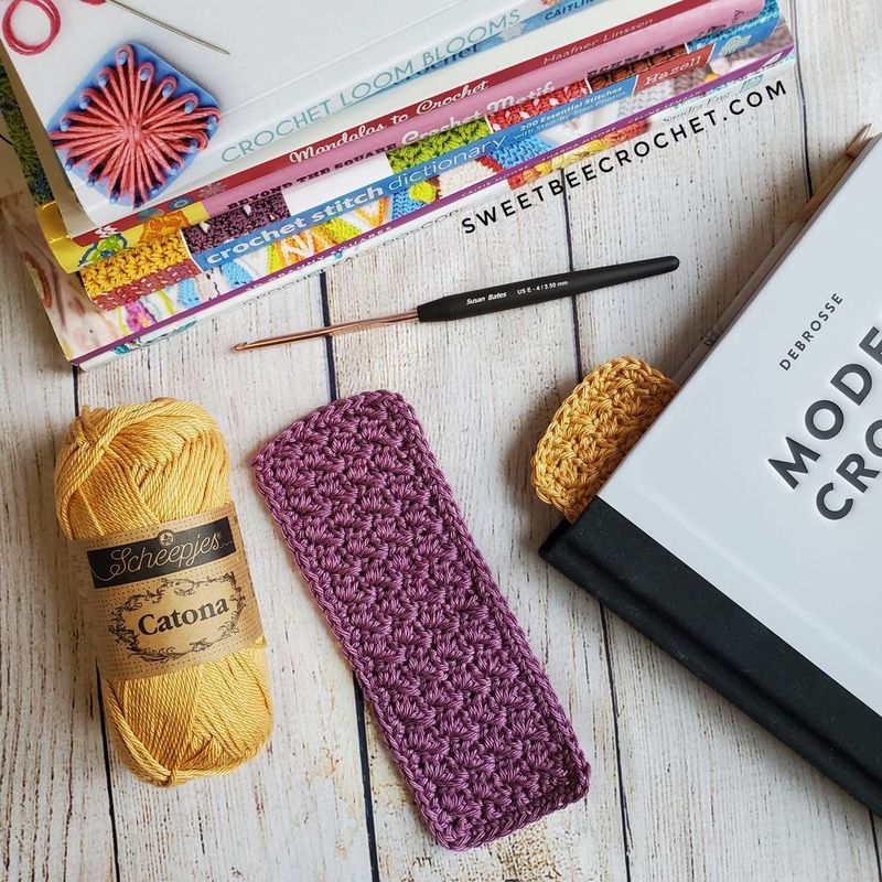 Suzette Stitch Bookmark free crochet pattern by Sweet Bee Crochet