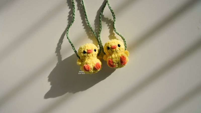 Swinging Birdy free crochet pattern by Jade