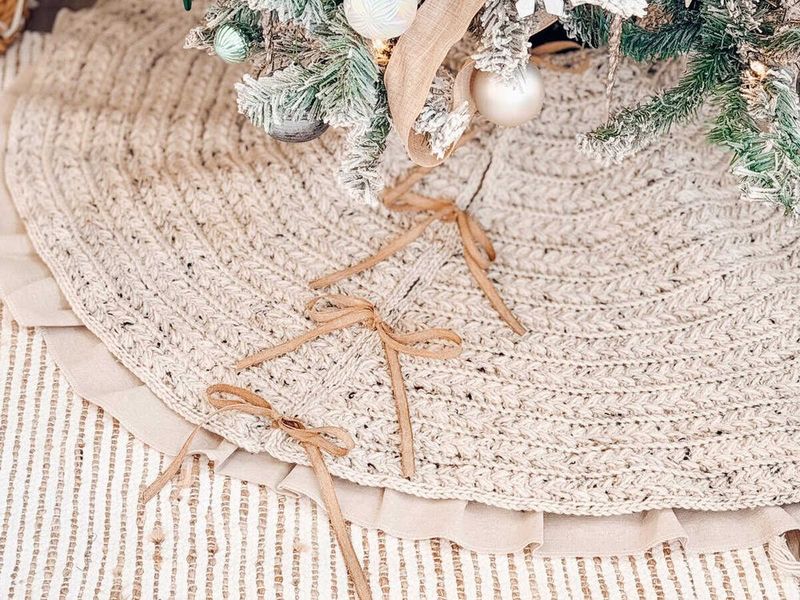 Wheat Stitch Crochet Tree Skirt free crochet pattern by Briana K Designs