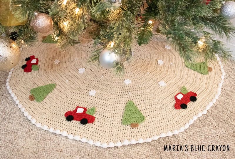 Red Truck Tree Skirt free crochet pattern by Maria's Blue Crayon