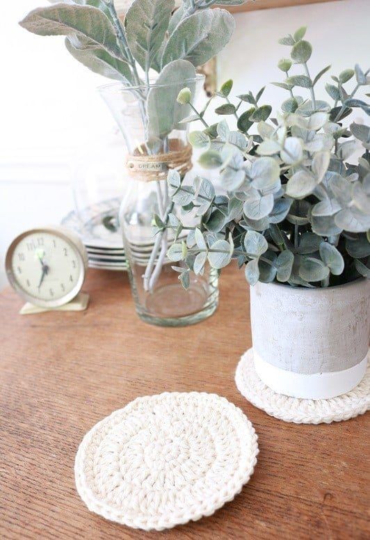 Simple Crochet Coaster free crochet pattern by Susan
