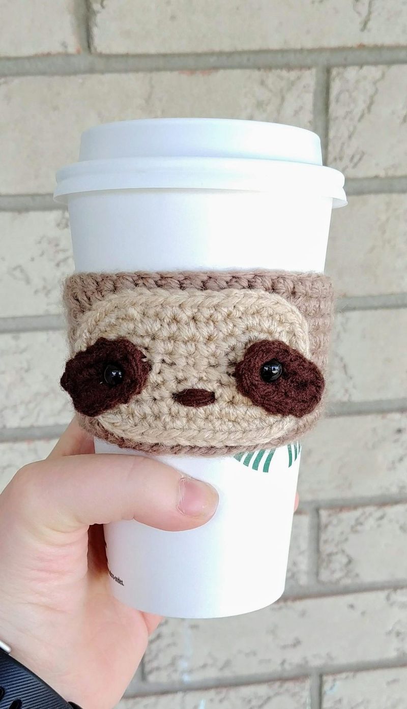 Sloth Coffee Cozy free crochet pattern by The Loopy Lamb