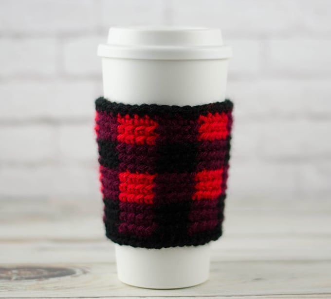Buffalo Plaid Cup Cozy free crochet pattern by Crochet 365 Knit Too