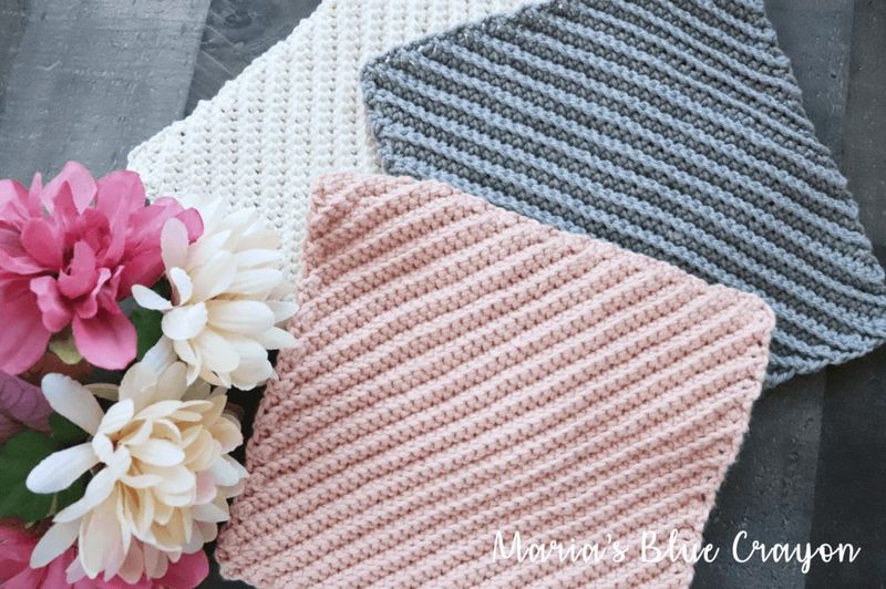 Easy Textured Dishcloth free crochet pattern by Maria Weaber