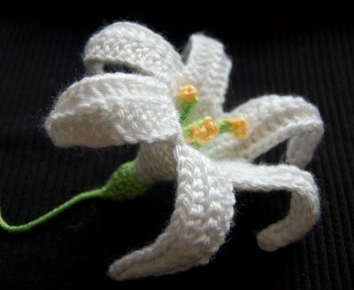 Easter Lily free crochet pattern by Tamara Kelly