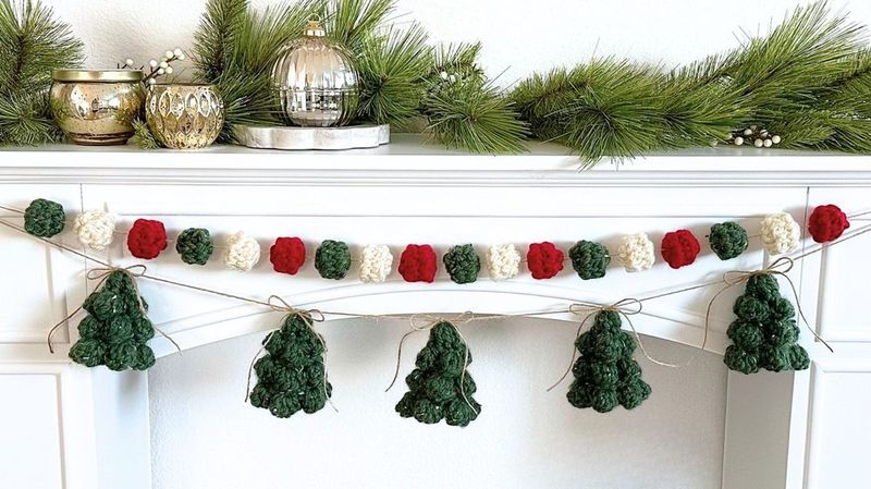 Crochet Christmas Tree Garland (Simply Made by Erin) free crochet pattern by Erin