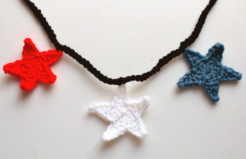 Star Garland free crochet pattern by Rachel Choi
