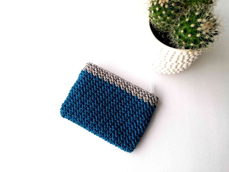 Suzette Crochet Zipper Pouch free crochet pattern by Nordic Hook