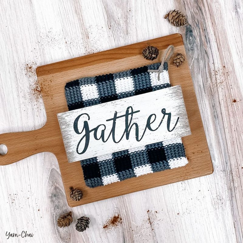 Buffalo Check Potholders free crochet pattern by Yarn + Chai