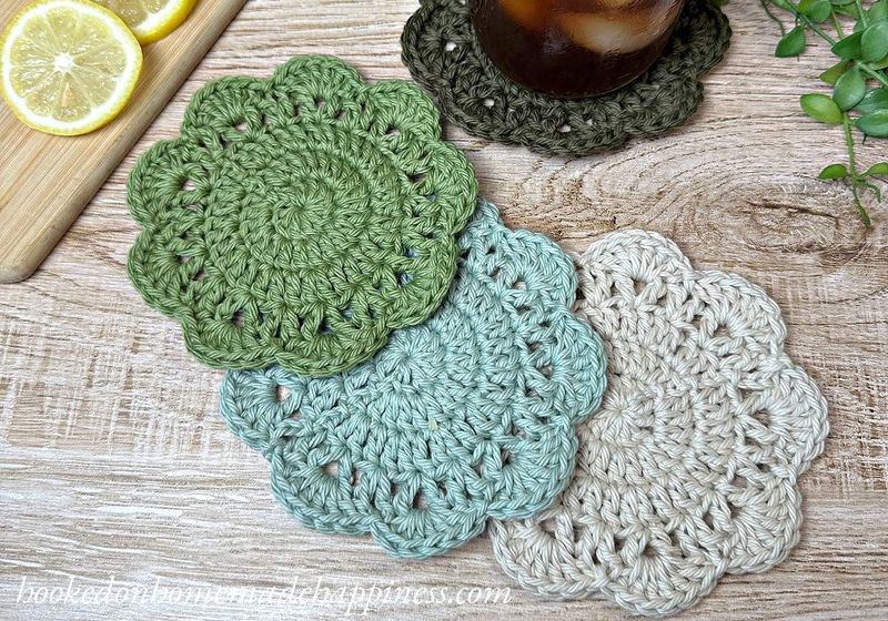 Easy Flower Coaster free crochet pattern by Hooked on Homemade Happiness