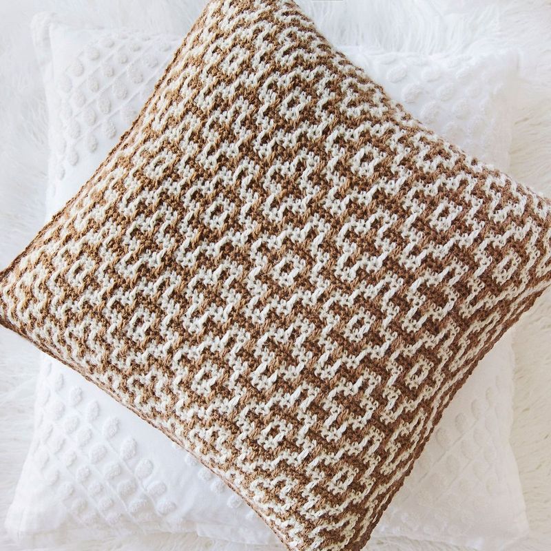 Casablanca Mosaic Crochet Throw Pillow free crochet pattern by Alnaar Harnish