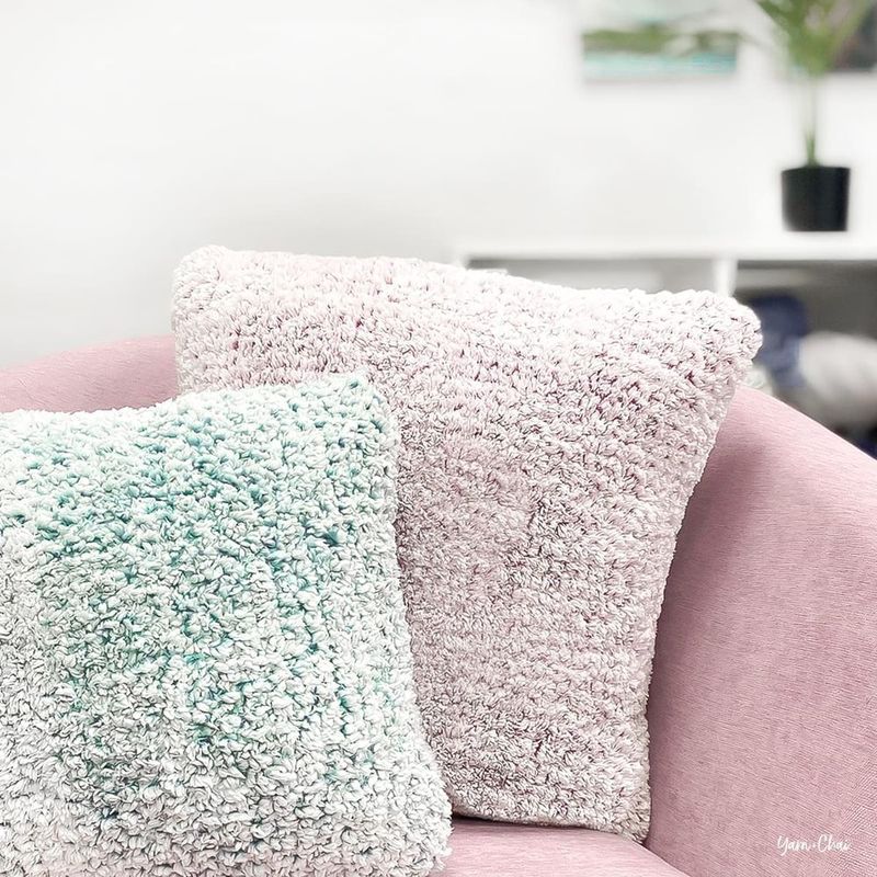 Classic Sherpa Pillow free crochet pattern by Yarn + Chai