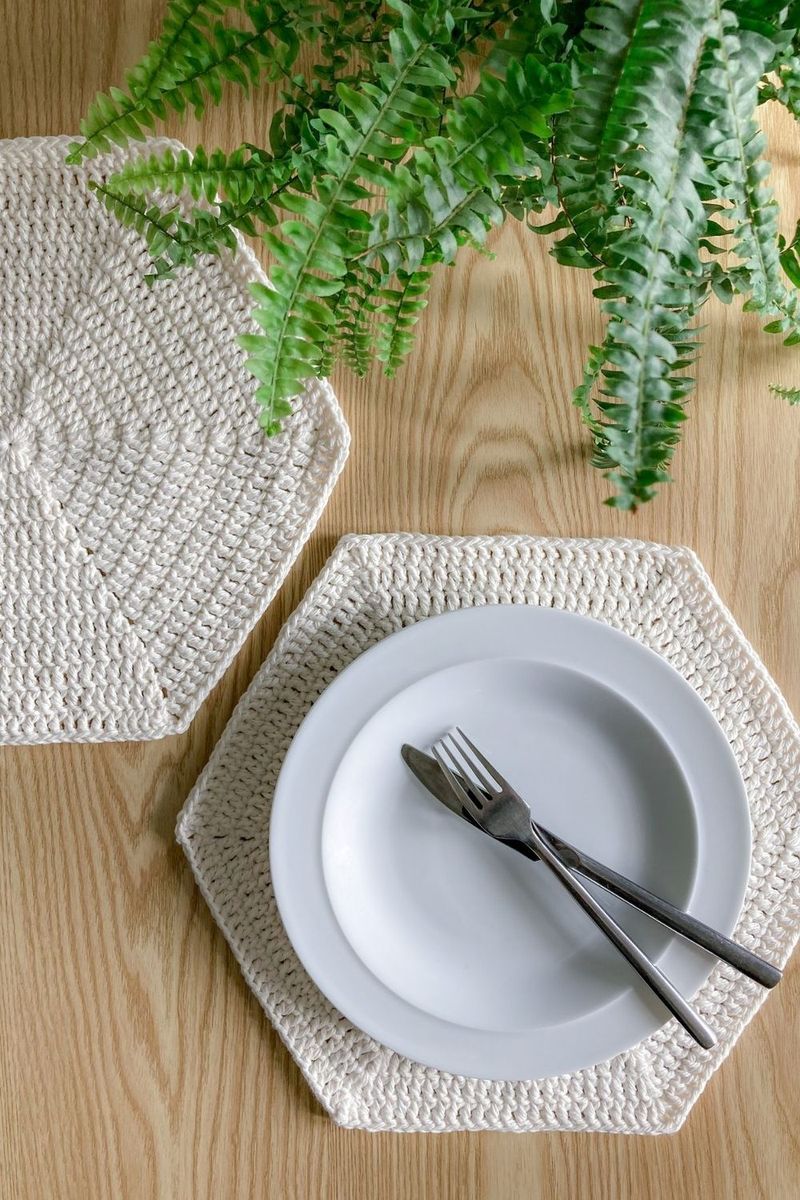 Cotton Hexagon Crochet Placemats free crochet pattern by Anne