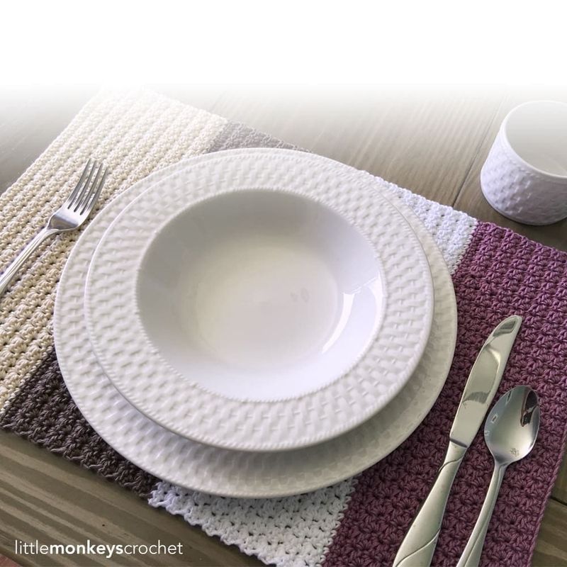 Color Block Placemat free crochet pattern by Yarn + Chai