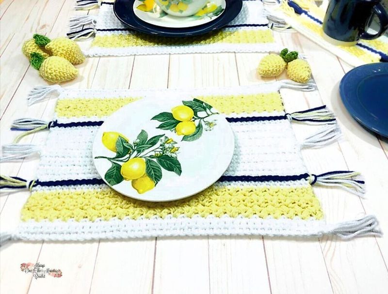 Lemon Farmhouse Placemat free crochet pattern by Krissy