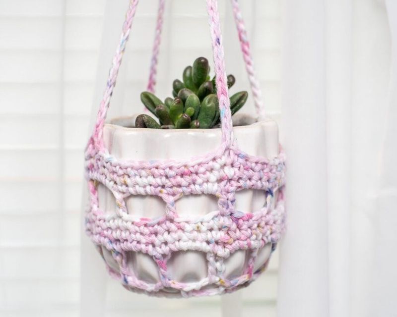 Small Plant Hanger free crochet pattern by Nicole Chase