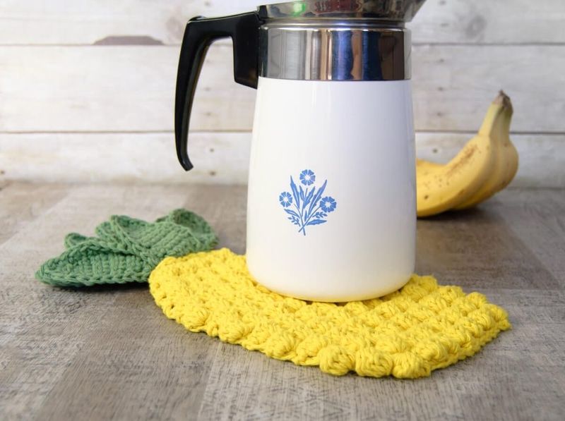 Pineapple Crochet Hot Pad free crochet pattern by Petals to Picots