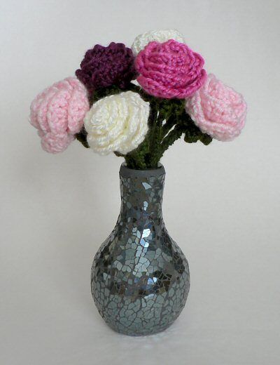 Basic Rose free crochet pattern by June Gilbank