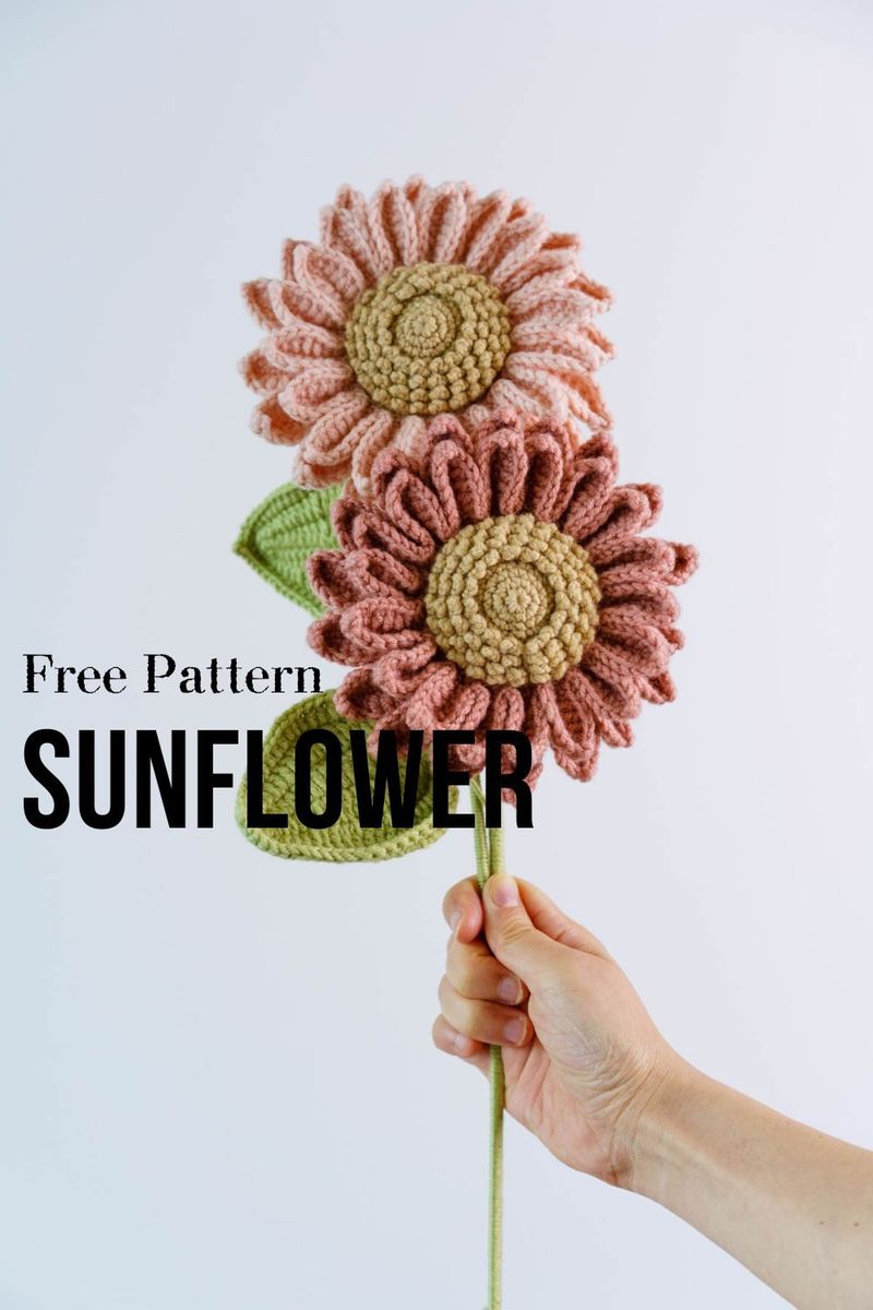 Realistic Crochet Sunflower free crochet pattern by Hookok