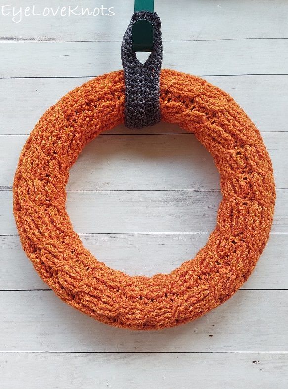Cabot Wreath free crochet pattern by Alexandra