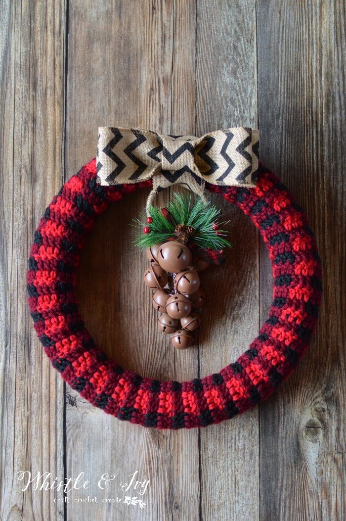 Crochet Plaid Wreath free crochet pattern by Bethany