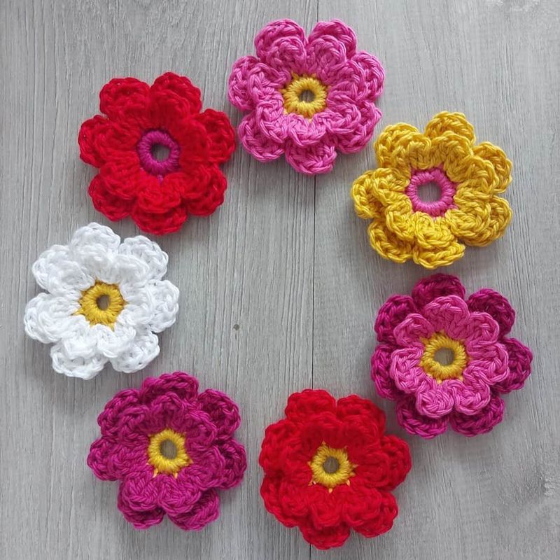 Two Layer Crochet Flowers free crochet pattern by Carmen